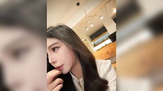 Em teen cực xinh vú bự livetream show hàng cực ngon p7