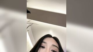 Em teen cực xinh vú bự livetream show hàng cùng với cô b thân dâm đãng cực ngon p15