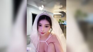 Em teen cosplay cô dâu cực xinh livetream show hàng móc lồn dâm chảy nước p28