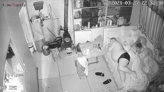 Hack cam gia đình vợ trẻ dâm đãng khỏa thân cùng ô chồng già bụng bự yếu sinh lí p6