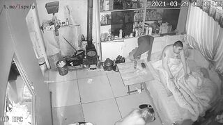 Hack cam gia đình vợ trẻ dâm đãng khỏa thân cùng ô chồng già bụng bự yếu sinh lí p7