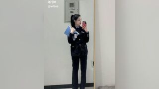 nữ cảnh sát trẻ lộ clip địt nhau cùng lãnh đạo