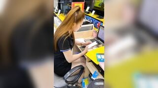 Quay lén dưới váy em nhân viên thế giới di động hàng ngon cực xinh
