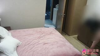 Camera quay lén khắp phòng e sgbb bú cặc chổng mông cho bố đường địt bơm tinh vào lồn
