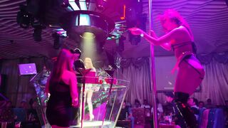 Quá Đỉnh Với Âm Nhạc Dj Đỉnh Cao Và Các Vũ Công Bikini Hót Tại Quán Dj Cafe Bar