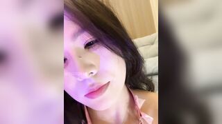 Dâm nữ cực xinh livetream show hàng ngon dâm đãng p2
