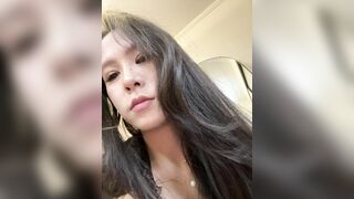 Dâm nữ cực xinh livetream show hàng ngon dâm đãng p35