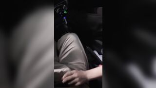 Đang chở em ny đi chơi thì em bật đèn xanh