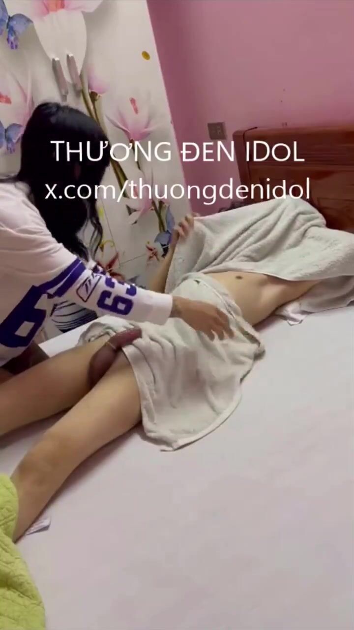 Thương đen và cu em trai 2k3