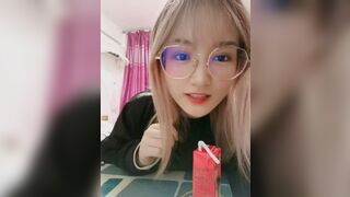 xuất tinh vào lồn em sinh viên thích chụp ảnh khỏa thân