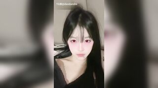 em sinh viên lồn hồng nhét cu giả vào lồn thủ dâm