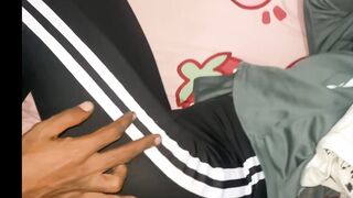 Bóp vú con bạn Mặc Legging Lườm Bói cực khi qua nhà nó chơi