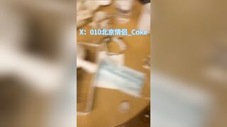 Cho vợ dâm đi họp lớp cùng ăn nhậu xog vợ lột đồ làm bồn chứa tinh cho đám b