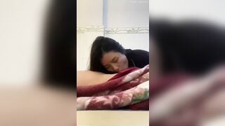 Có ghệ dâm khổ thật ngày nào cũng bắt đè ra lột quần bú cu đều đặn như vắt chanh p2