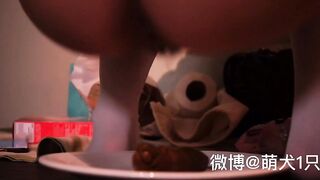 Món ăn đặc biệt kinh tởm của em loli tự sản xuất
