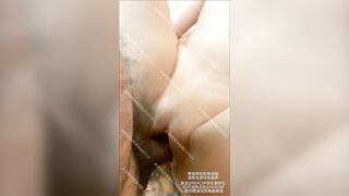 Bố dượng đầu trọc huấn luyện con gái riêng thành slave bắt bò lại bú cu mới cho đụ