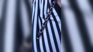 Quay lén mấy em nhân viên quán hát vú to xăm trổ