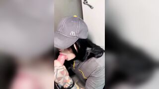 McDonald xin chào ạ, mình order gì ạ
