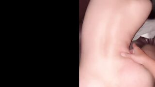 Dập em IviVi 2 lỗ ra nước xối xả rên la sướng quá