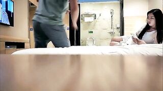 Trốn vợ dẫn e hàng xóm dâm vú ngon ra khách sạn bú cu địt nhau cực sướng
