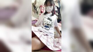 em gái loli chơi sextoy lồn to như lồn trâu chắc cũng bị địt nhiều rồi