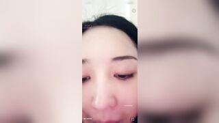 Mẫn Nghi e teen Việt múp xinh cực ngon livetream show hàng móc lồn dâm p2