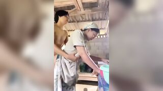Trai trẻ gạ địt chị hàng xóm dâm nứng lồn vắng chồng tại nhà 1