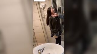 Bắt em Rau học sinh bú con cặc to địt và tỉu lên mặt
