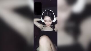 Ngọc Hân lồn dâm nhiều nước 2 dưới MÔ TẢ 1