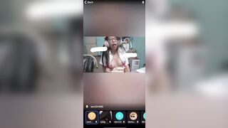 Nhỏ lớp trưởng bảo live dạy học mà sao thầy hiệu trưởng cũng thấy vô xem