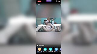 Nhỏ lớp trưởng bảo live dạy học mà sao thầy hiệu trưởng cũng thấy vô xem 4