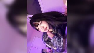 Mút chim ngon lành dâm đãng khi cosplay người nhện