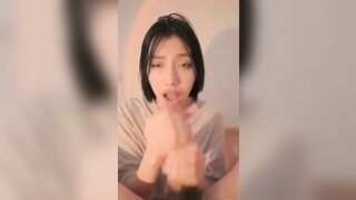 Nyc biểu cảm cực dâm bắn tinh lên mặt