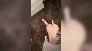 thú vui của bọn cambuchia bắt gái xinh làm con chó để làm vui,tội nghiệp em gái