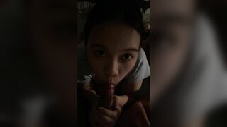 bé sinh viên xinh xắn giọng nói em thật ngọt ngào