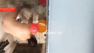 Quay lén máy bay hàng xóm