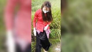 Lâu lâu dẫn ghệ dâm ra đồng chơi