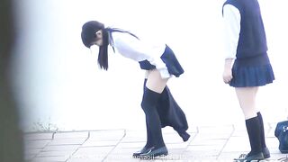 quay lén e gái đái giữa đường