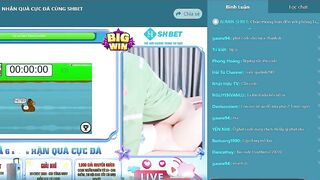 Đang live thủ dâm thì bị shipper lao vào đè ra đụ ngay trên sóng