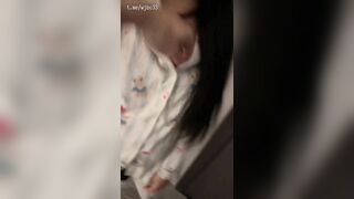 dụ dỗ bé gái nhà hàng xóm