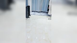 chị gái u40 xinh đẹp mặn mà thủ dâm bán quạt #2