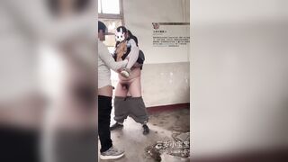 Em học sinh loli ngây thơ đi vào nhà hoang bị tên biến thái bắt cóc địt bắn ngập lồn