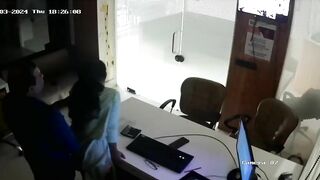 Giám đóc địt thư kí trong phong riêng bị cam quay lại 1