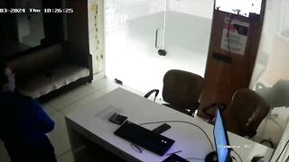 Giám đóc địt thư kí trong phong riêng bị cam quay lại 1