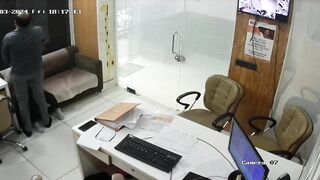 Giám đóc địt thư kí trong phong riêng bị cam quay lại 2