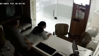 Giám đóc địt thư kí trong phong riêng bị cam quay lại 3
