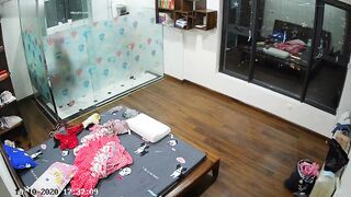 Hack cam phòng ngủ của 2 chị em dáng ngon vừa tắm vừa thay đồ - 1 (Hack cam,quay lén)