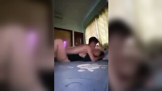 Mày đi mua thuốc đi tao hết tiền rồi