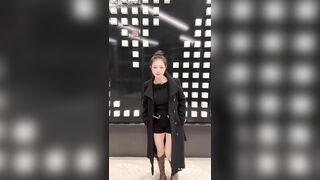 cặp sinh viên lén địt nhau trong rạp chiếu phim public