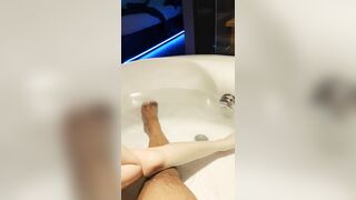 chịch bé sinh viên từ nhà tắm ra đến phòng ngủ trong chuyến du lịch đà nẵng